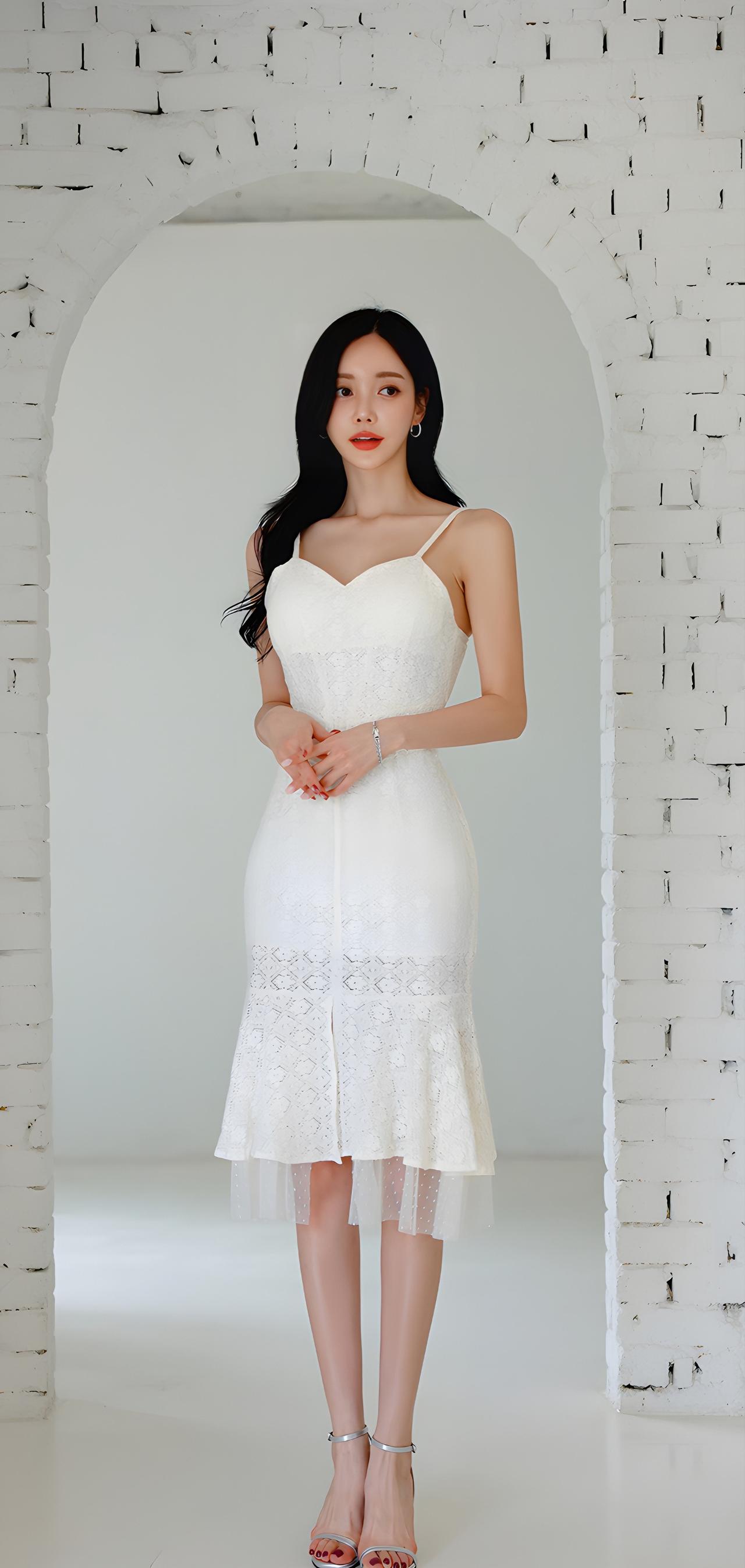 优雅白色蕾丝连衣裙，清新脱俗，尽显女性魅力！🌸💃👗