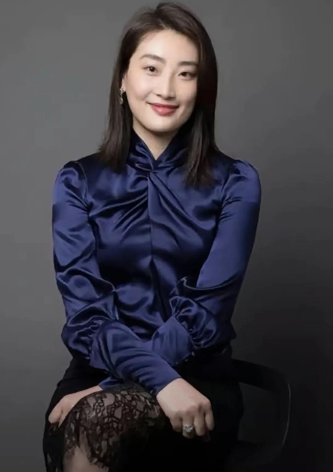 宗馥莉这次背后估计有高人指点！所有人都在等一个结果的时候宗馥莉一声不吭，