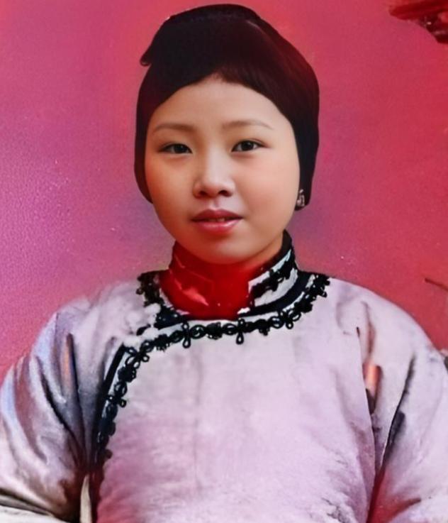 1904年，杭州富商之女，嫁给了个穷书生，陪嫁三处豪宅及上万两白银！世人皆笑她“