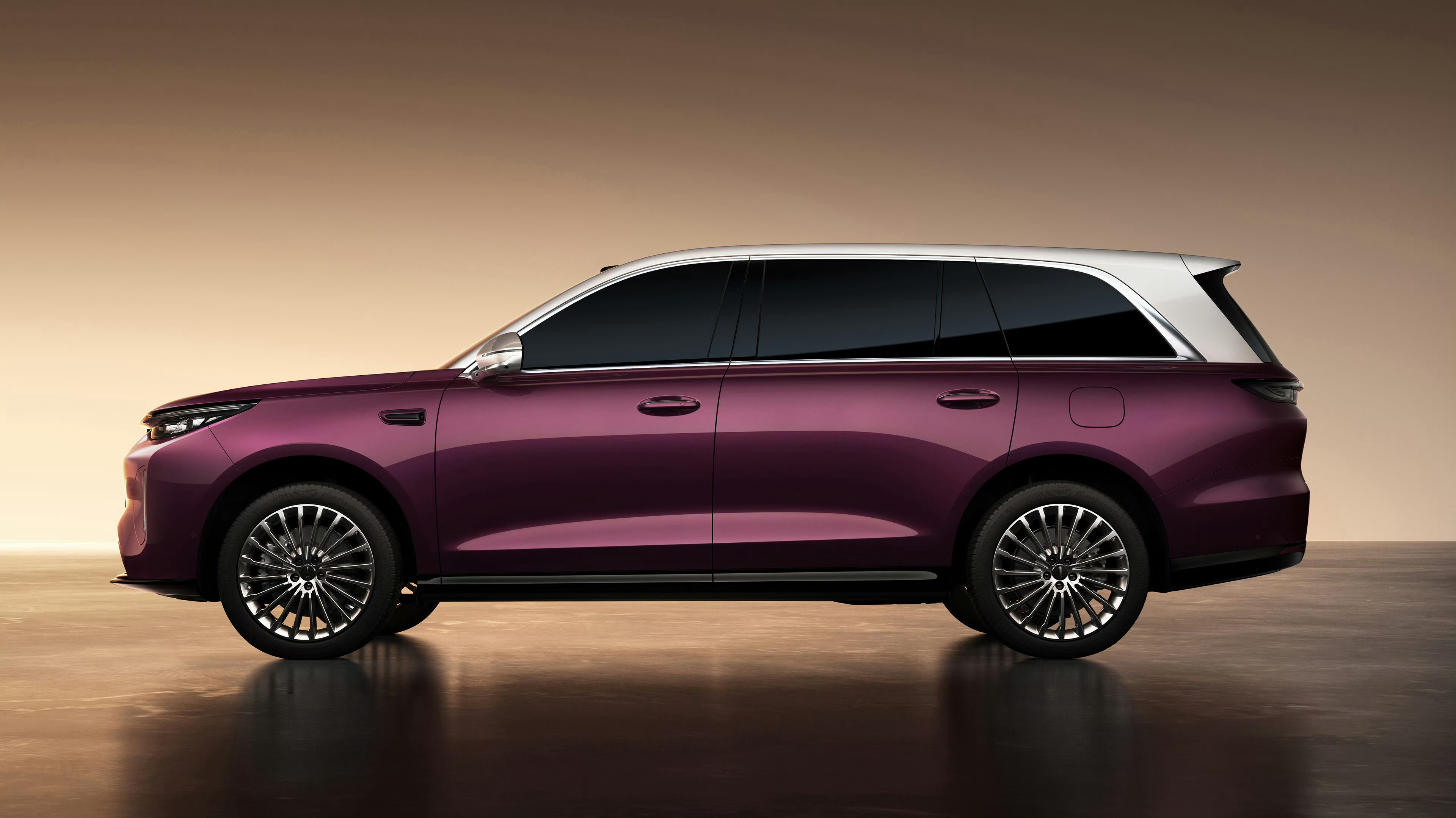 魏牌V9X官图，感受一下~车头logo的小设计很有新意，一直觉得魏牌的车标非常好