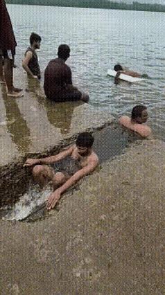 你小子坏的没毛病。