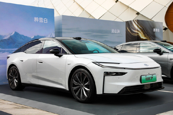 在大家都将配置的时候，广丰这次给铂智7办的发布会来了一场不一样的发布会。高管不念