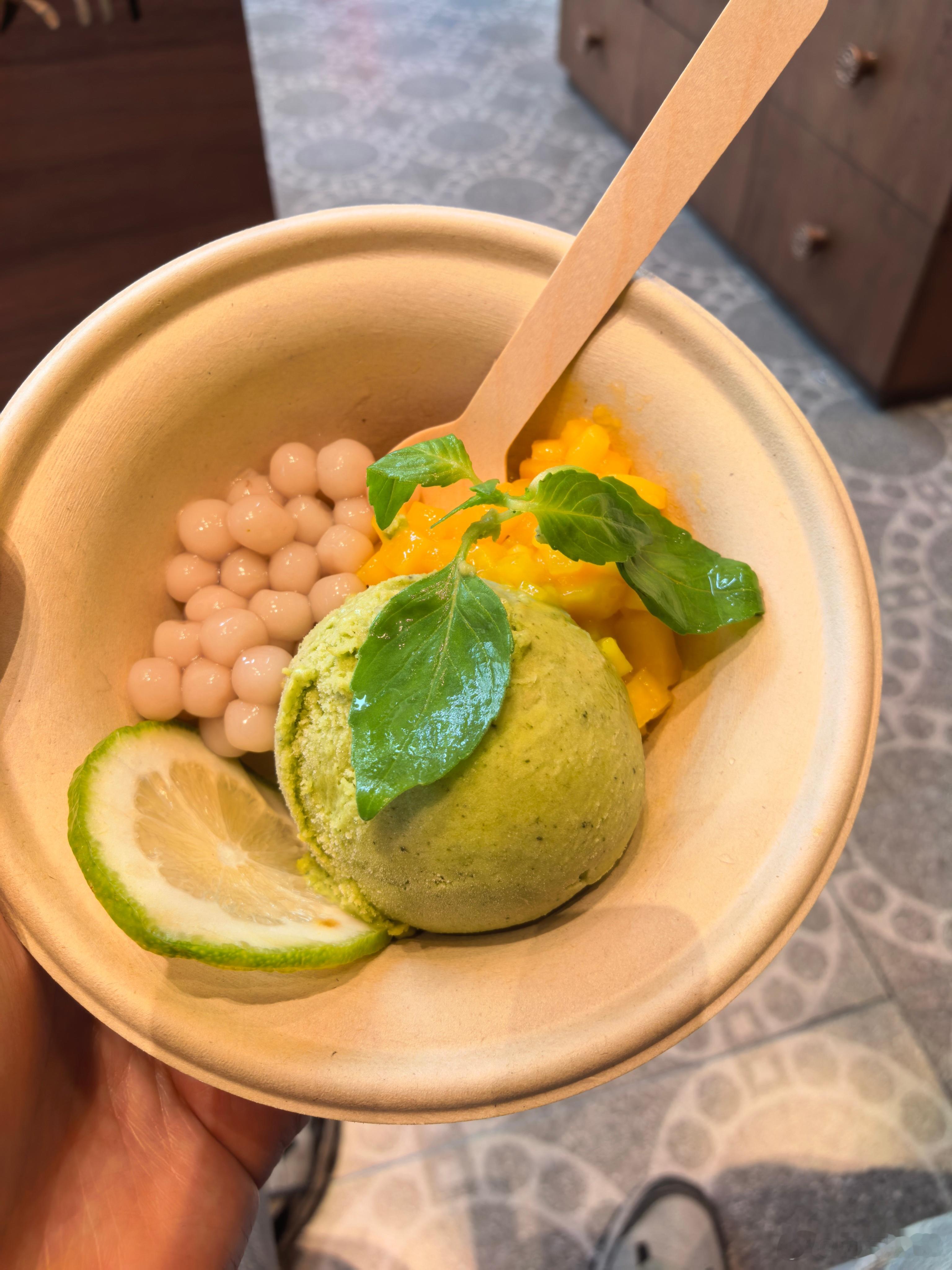 荆芥味道的冰淇淋[捂脸哭]你们那保没有的[doge]​​​