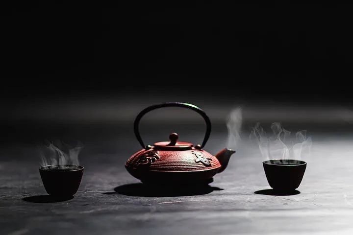 活成自己想要的样子，这是一种亲身的感受和体验，而不是某种评判，更不是某种理论和概