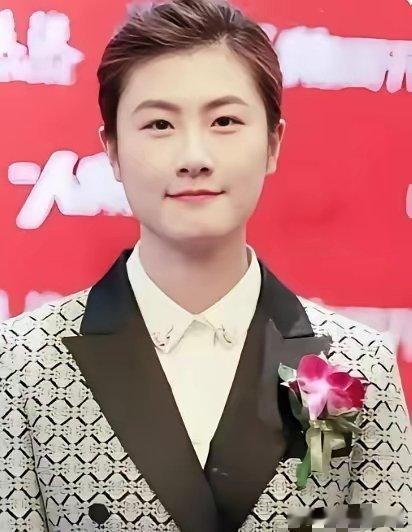 爆料！爆料！这下王皓尴尬了！他做梦也想不到，自己刚入职北京先农坛体校就换校长了。