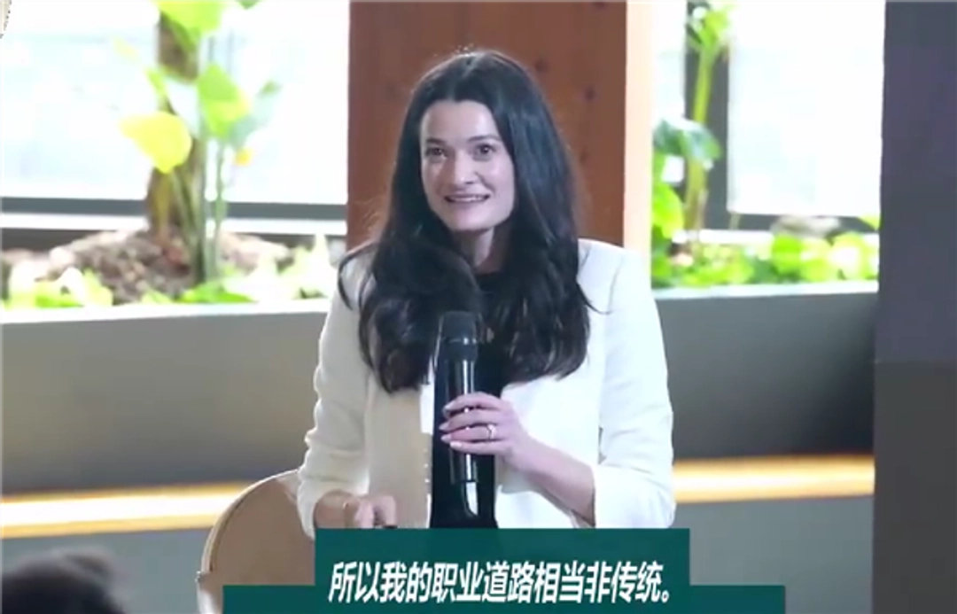 黄仁勋女儿黄敏珊：我爸一句话让我去学了厨师如今回到英伟达年薪百万美元前不久，在
