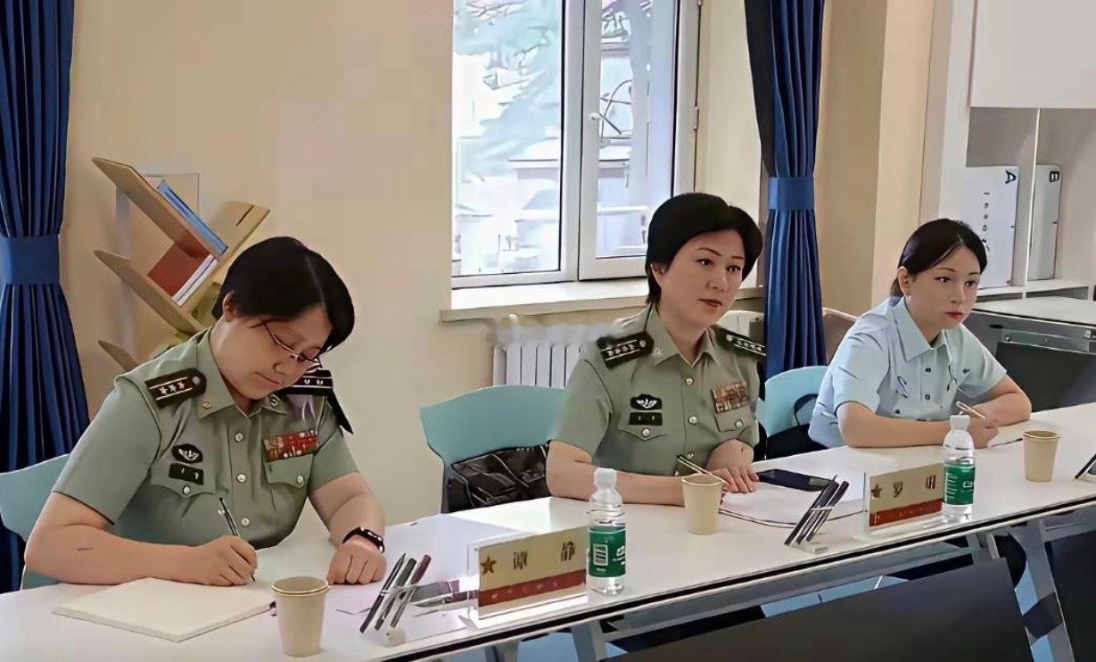 这是军队多大级别的领导啊？