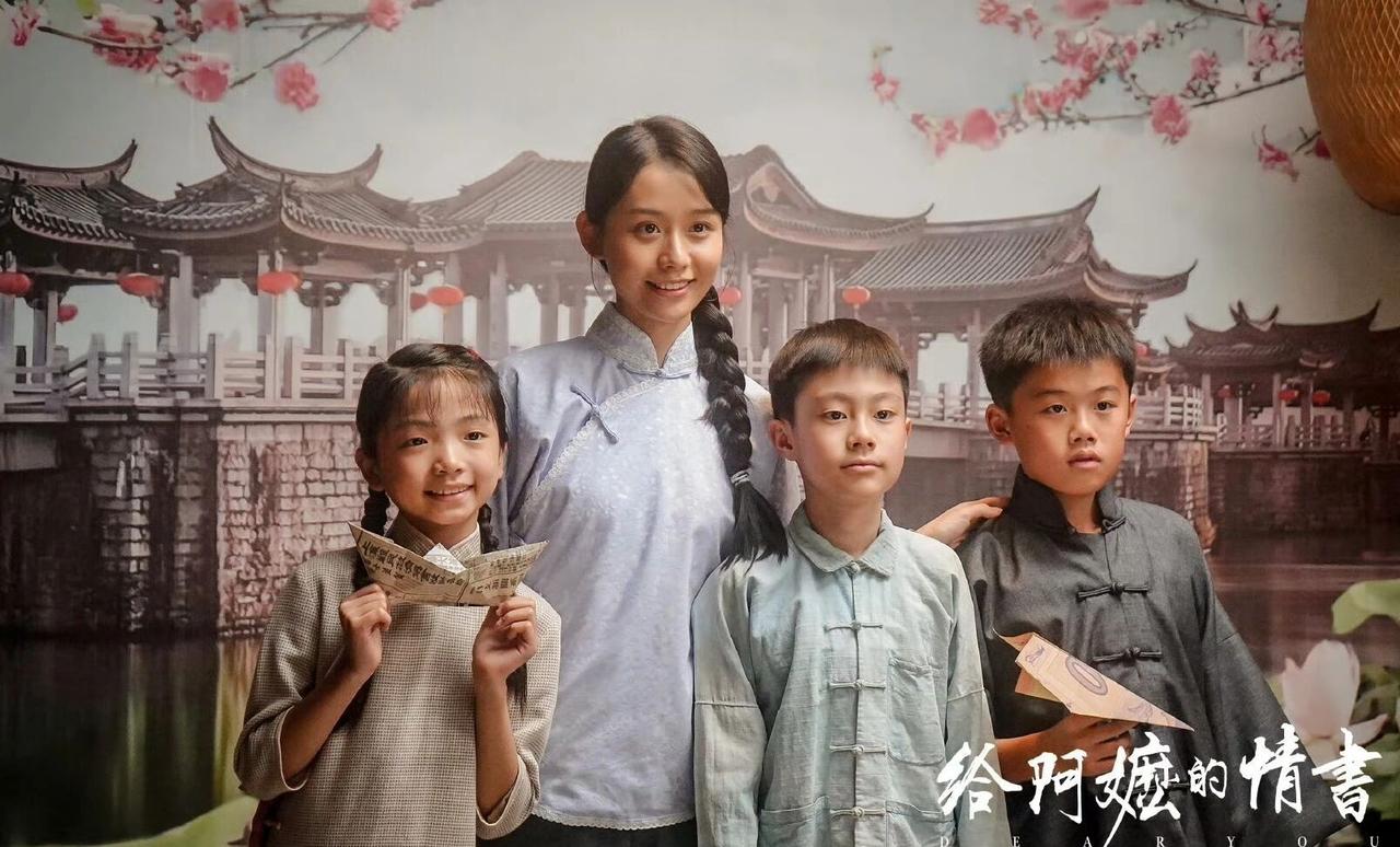 文化共鸣岂容“阴谋论”裹挟？一部电影引爆《联合早报》玻璃心近期，电影《给阿嬷