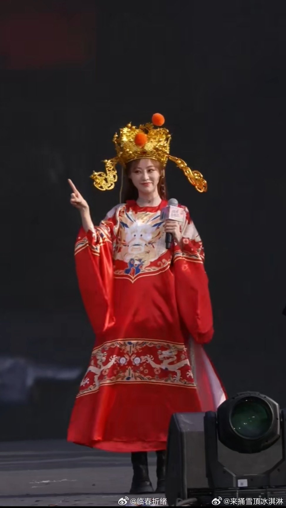 祝绪丹梦回小财神祝绪丹cos了小财神又灵又可爱，美女cos财神就是双倍快乐！好
