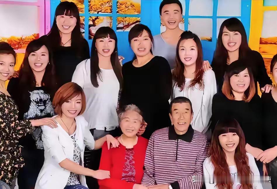 山西一对夫妻，生了11胎全是女儿，丈夫眼看妻子生不出儿子，无奈决定放弃，谁料，1