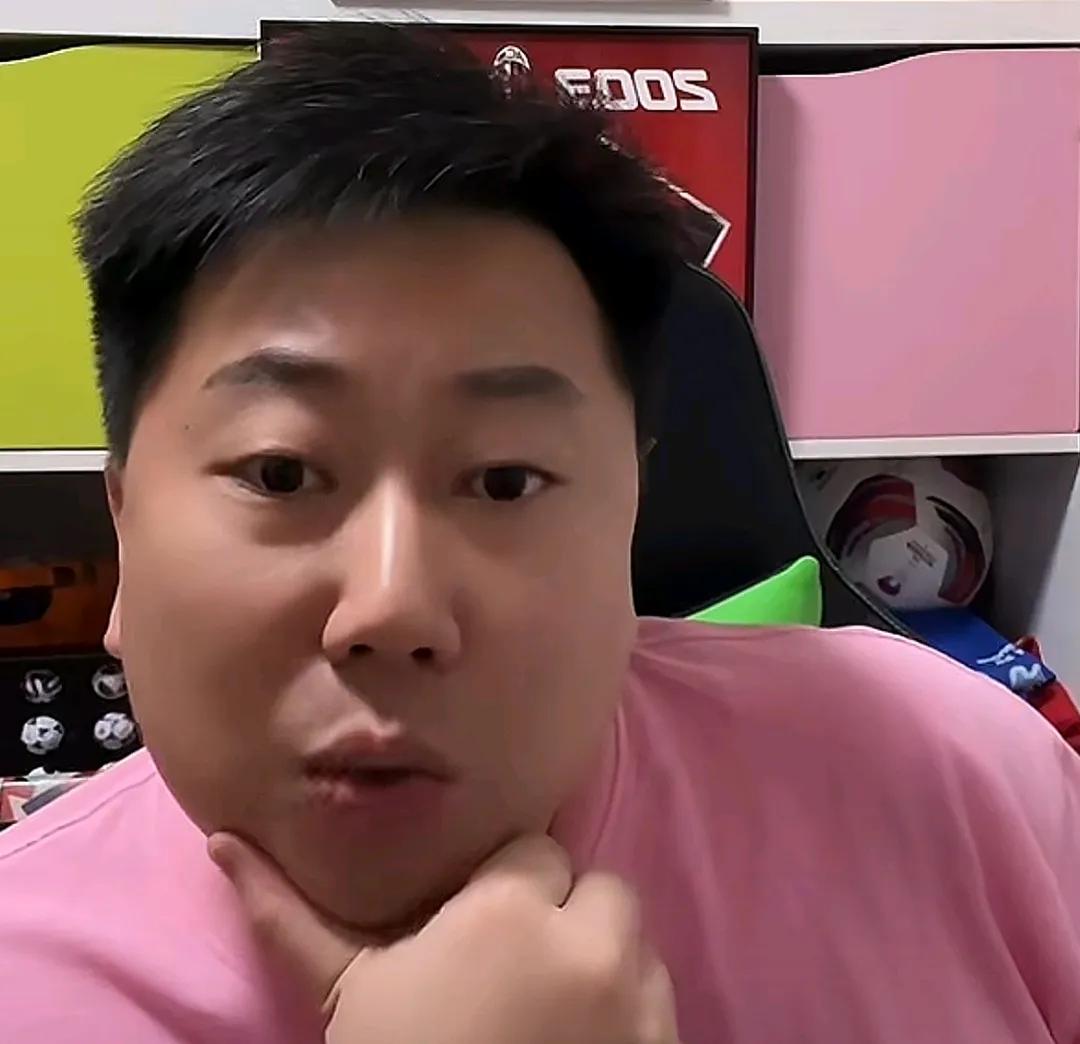 媒体人李宝库赞扬了拜合拉木，认为其实天赋非常不错。在成都蓉城客场对阵浙江队的比