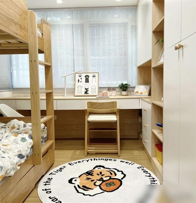 看完广州这家人的老破小改造，我直接酸到拍大腿！90后苏女士一家四口在广州住47㎡