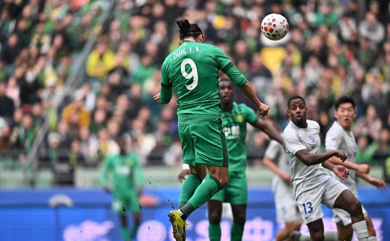 北京国安站直了！伤病困扰下依然逮劲，中超前三轮4分含金量十足