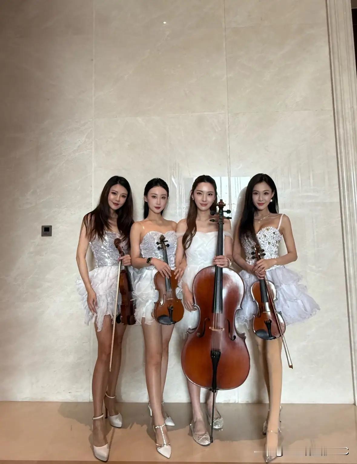 四大才女首次同框合影