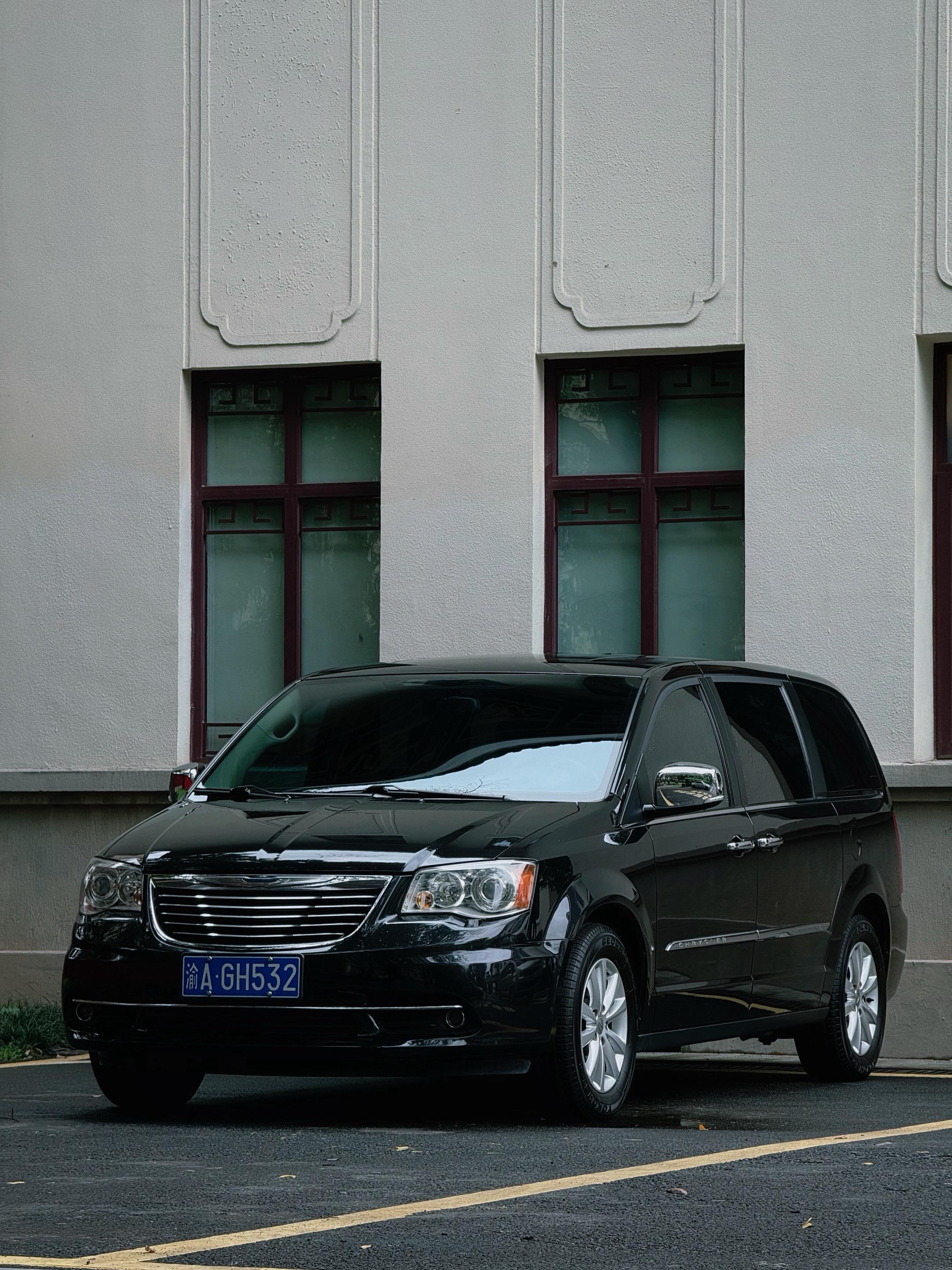 克莱斯勒 -大捷龙。