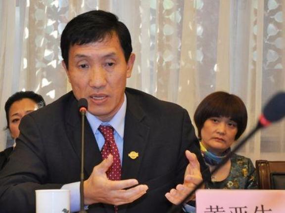 “中国拿什么挑战美国？人均收入只有人家的8%！”就是这位中国经济领域专家-黄亚生