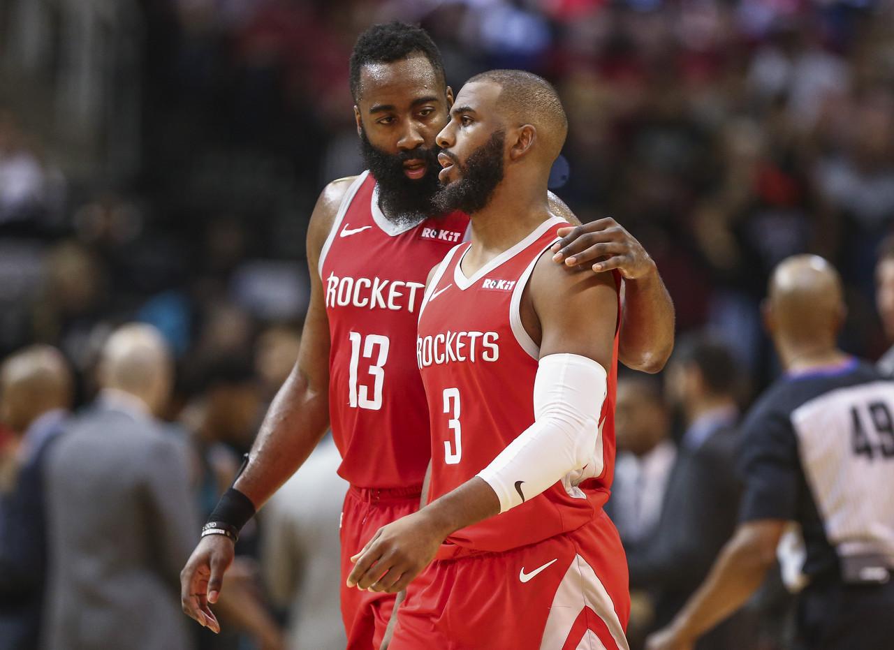 “他简直就是球场上的大厨！”谈到哈登，前NBA球员阿里纳斯说：“大家有时候根本意