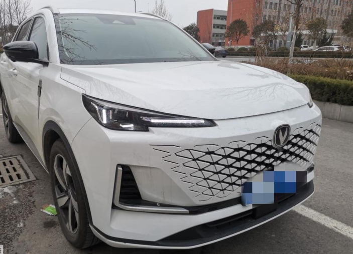 长安CS55PLUS体验分享悬挂和底盘的话，我觉得55P应该是偏软的吧，过减