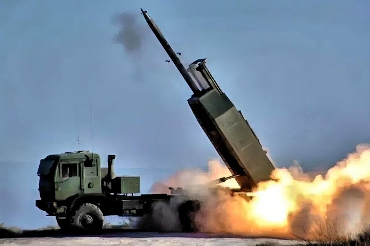 。一、台海安全：战争风险与军事压力双向飙升-“以武谋独”的危险正反