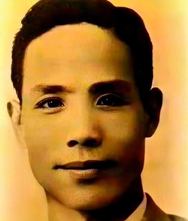 吴石的后人有点意思，明明父亲是潜伏台湾的烈士，儿子吴韶成在河南却格外低调。一个人