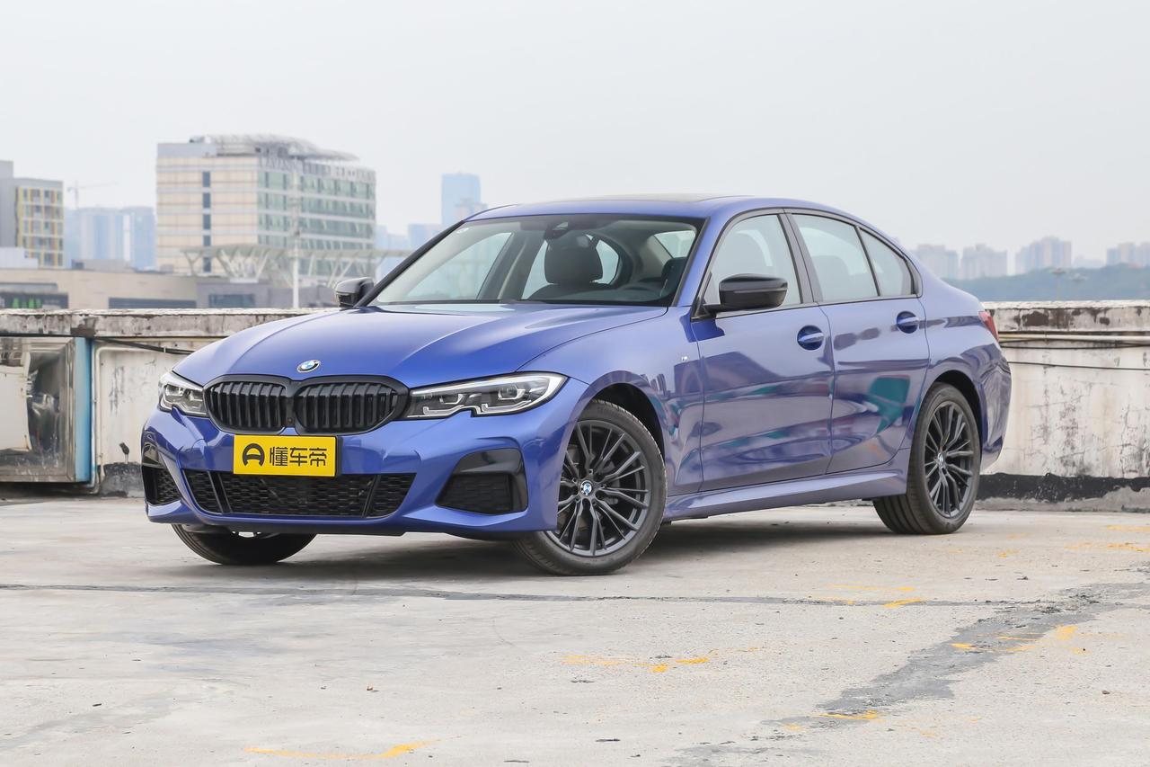 二手宝马3系买的就是性价比，今年新车都降成啥样了？二手车商是最早感受到寒意的，