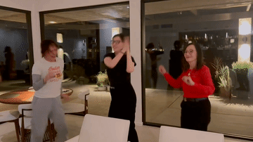 徐冬冬我妈妈也多了一个儿子徐冬冬这句话说得太漂亮了！既表达了与尹子维妈妈的亲