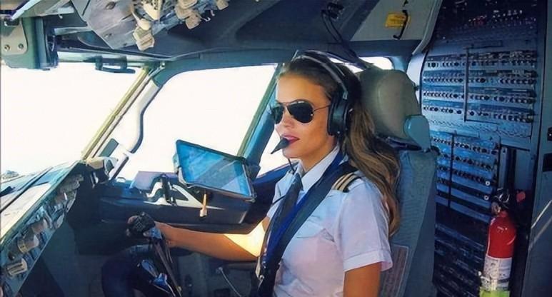 她曾是美国空军C130唯一的女飞行员，曾参加海湾战争立下赫赫战功，然而她在部队不
