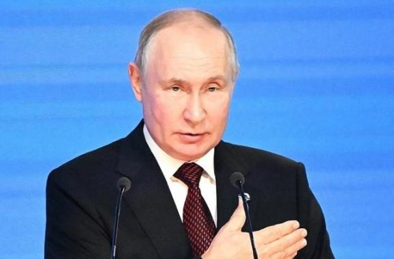 ☁普京给了俄罗斯，三百年来最大的觉醒！中国的35万亿，力不可挡。有专家说，