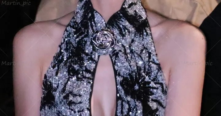 杨颖新中式旗袍惊艳上海时装周，复古贵气引爆全场