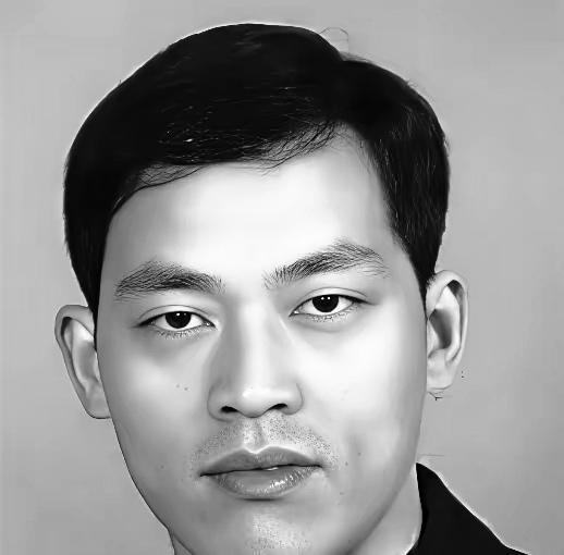 1997年，蝉鸣人燥，近50名武警，悄悄潜入龙合村。他们打算以合围之势，给悍匪