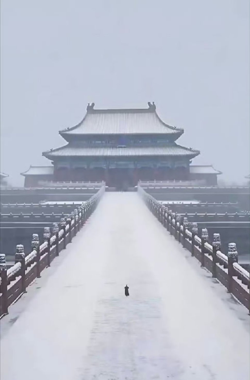看到这个场景，你想到了谁？​​​