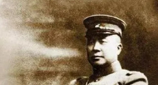 1925年，郭松龄发动兵变，特意给张作霖送了个棺材。棺材打开时，张作霖直接愣在原