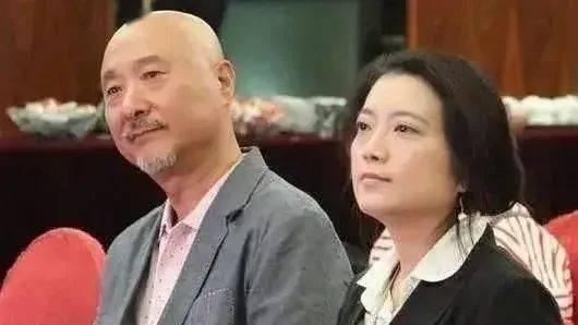 当年，陈佩斯风头无量之时，妻子王燕玲偷偷用70万，在北京买下了一座荒山。没想到，