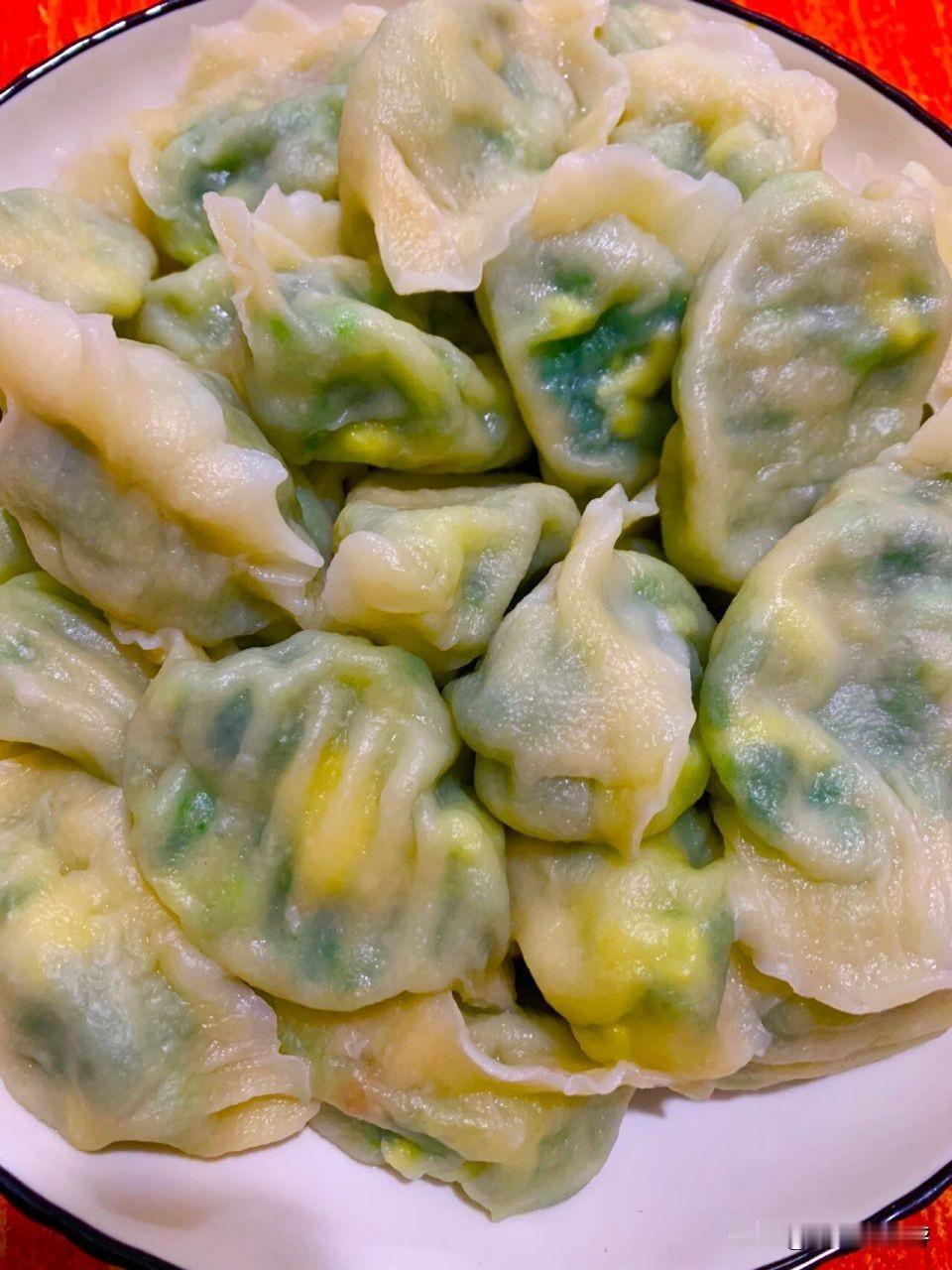 真是没想到，在南方想吃个韭菜鸡蛋或者茴香馅的饺子和包子太难了，除了肉的就是统称小