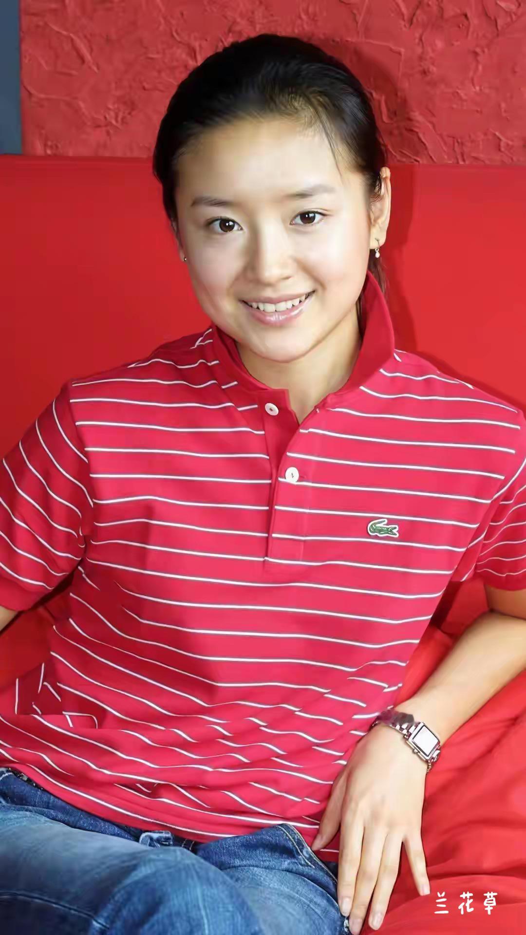 美不美，还得看董洁：纯情的，自然的，含蓄的。