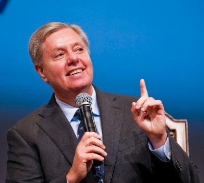 美国共和党参议员林德赛·格雷厄姆今天（8月2日）发文说：“致我在俄罗斯的朋友们：
