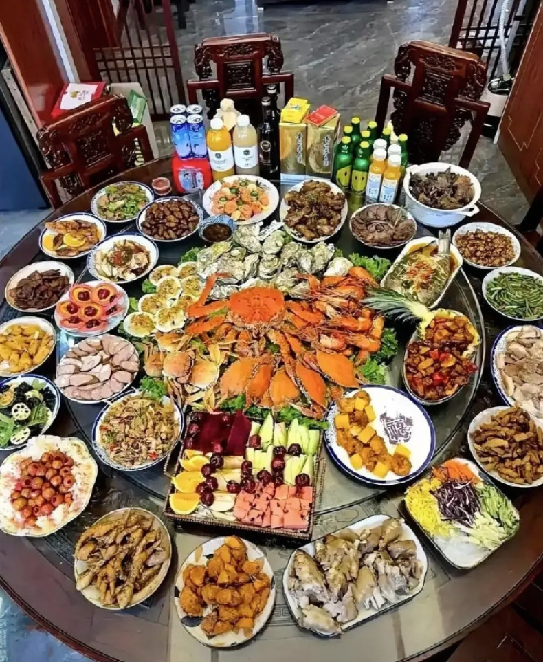 弱弱问一句：这桌菜2000能拿下吗？