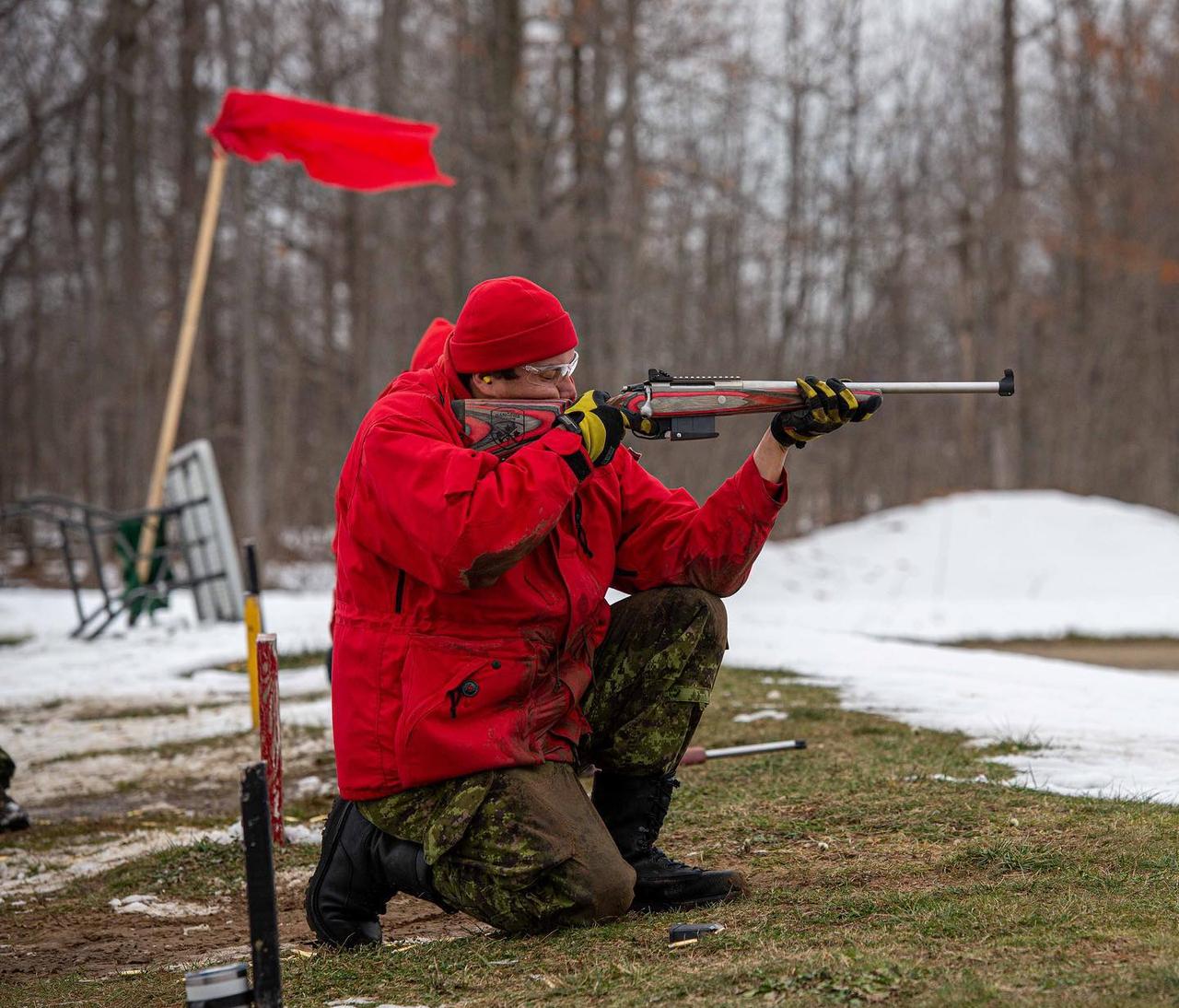 T3CTR）.308口径步枪，该枪发射C180标准军用步枪弹，后者采用诺斯勒A