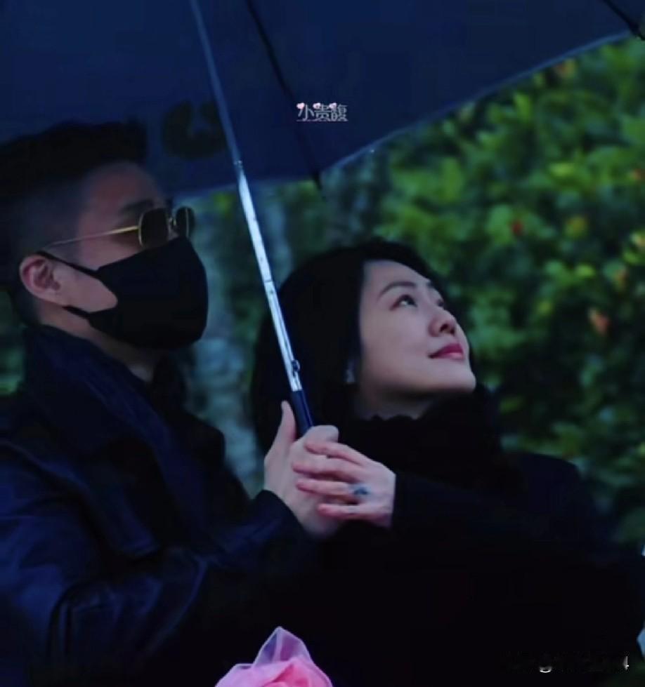 小S的这段话，怎么看都像是在内涵汪小菲，把具俊烨夸到天上了！小S致词，全都在