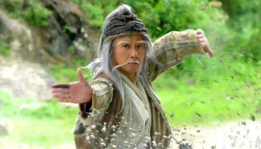 洪七公是北丐，应该是北方人，不过金庸好像在起洪七公这个名字的问题犯了一个小毛病：