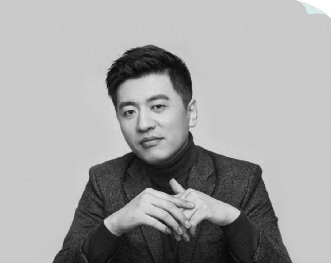 张雪峰离场：一个教育顶流，和他背后的焦虑时代他曾半开玩笑地说过：等他走那天，