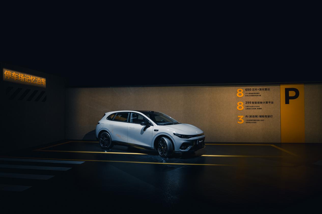 谁说电车没改装乐趣零跑Lafa5才是改装圈隐藏BOSS作为“电动高尔夫”平替