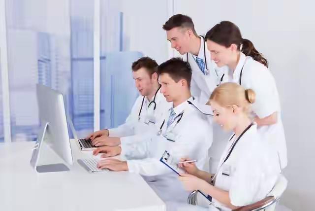 据网络消息，今年高考录取出现人医的录取分数不如兽医的情况。为什么会出现这种情况?