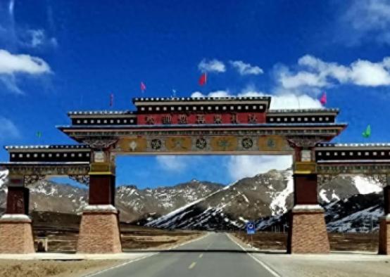 终于让印度怕了！2025年4月11日，中国斥巨资在5400米海拔，建成一座现代化