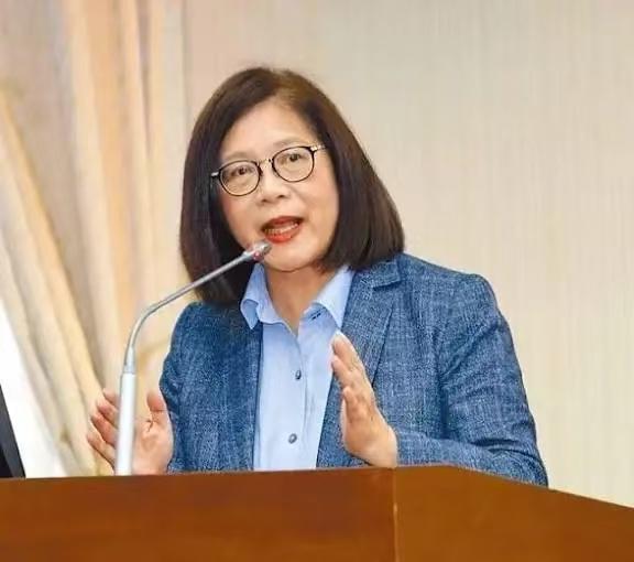 解放军围台军演出现“附带效应”，台湾两高官报销？蓝白联手施压要求吴钊燮、管碧玲分