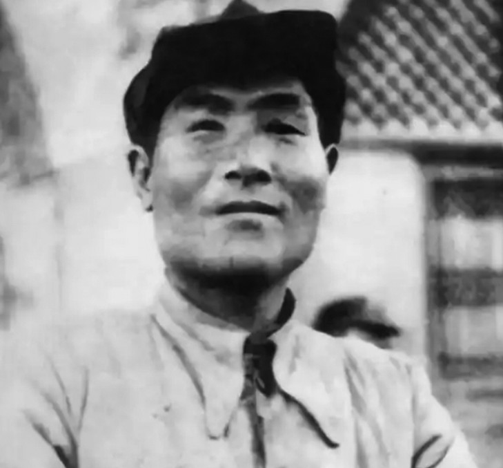 在很多人的印象里，陈昌浩就是张国焘的人，在长征时期跟着张国焘一起另立中央、分裂红