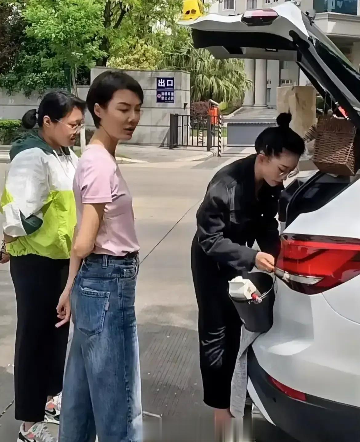 车晓真的好可惜，曾经的一线明星，原来那么漂亮。车晓一直给人的印象是：个子高挑，