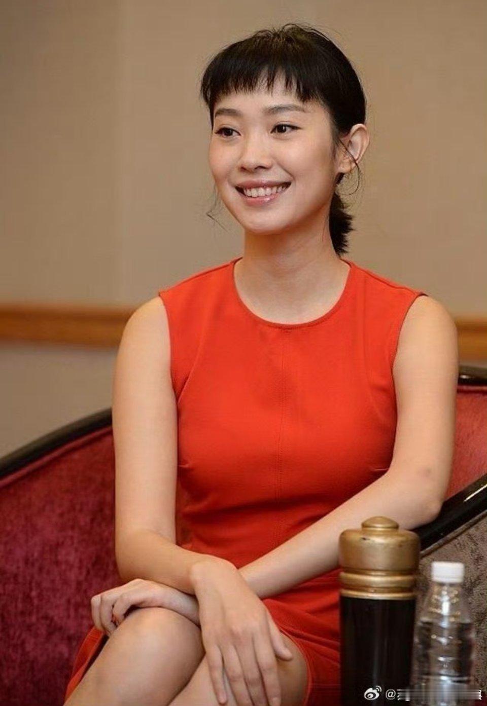 “舅妈”王佳佳好看吗？