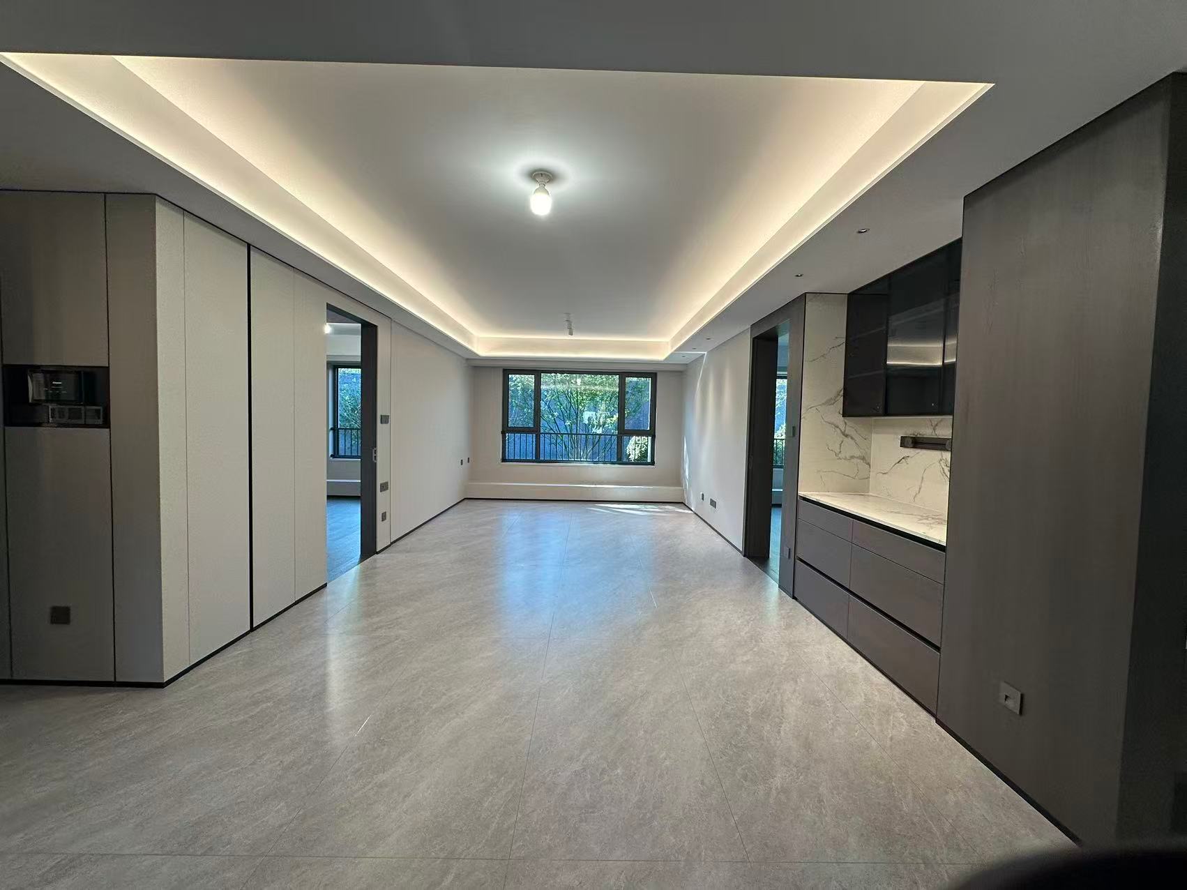 旭子的装修日记买精装房要换地板吗？我新买的房子自带的地砖是图1这种灰色的，跟我