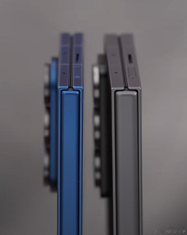 Fold7跟Fold6比没啥意思跟W25【Fold6SE】对比图可以看到W25